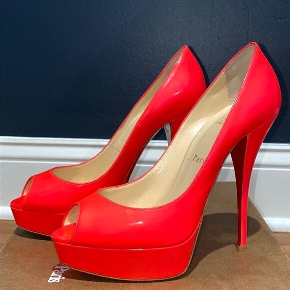 Christian Louboutin Troca 140 Patent - Picture 1 of 6